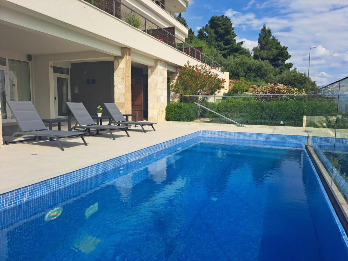 Villa Jolara With Heated Pool Mimice Bagian luar foto