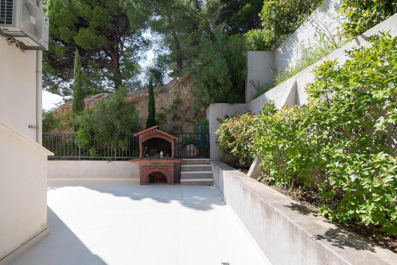 Villa Jolara With Heated Pool Mimice Bagian luar foto